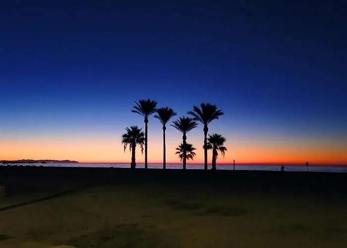 Atractivo Apartamento En La Playa Con Parking