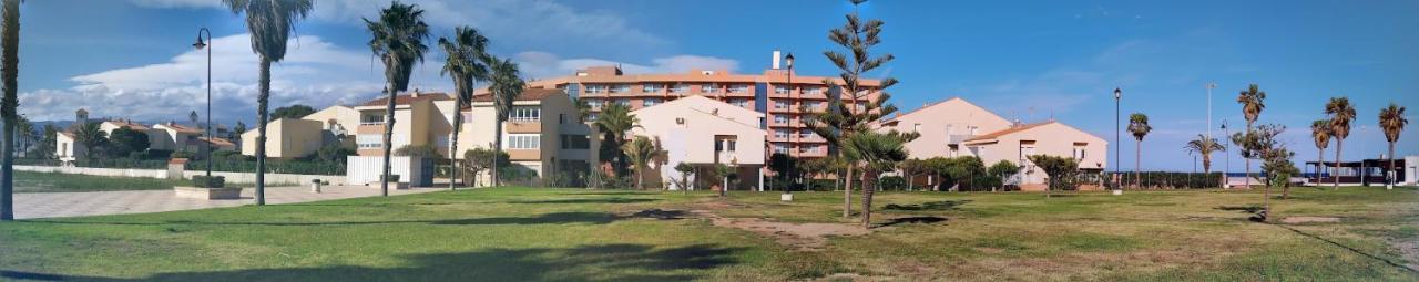Atractivo En La Playa Con Parking Apartment